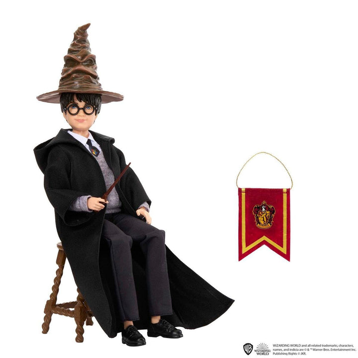 Mattel HARRY POTTER - Titelfigur mit beweglichen Gelenken, Gryffindor-Robe und Zubehör und sprechend