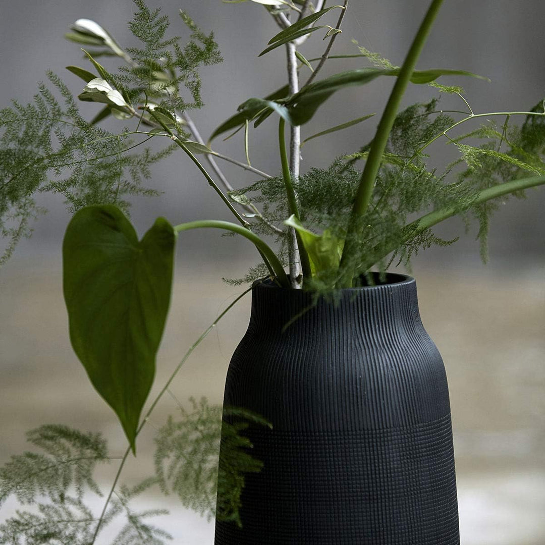 House Doctor Vase Groove, 15 x 15 cm, schwarz