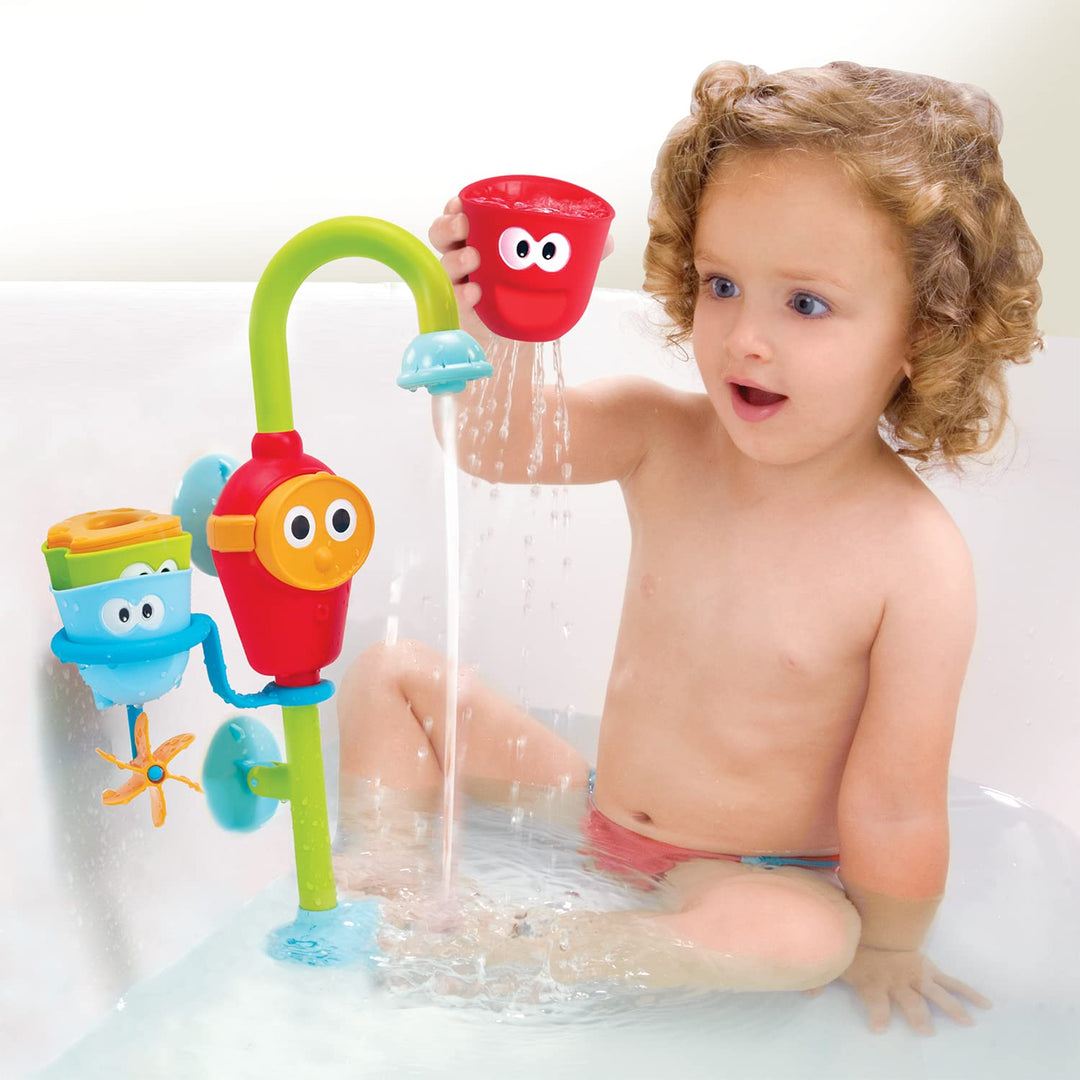 Yookidoo Kleinkind Badespielzeug – Flow N Fill Spout mit 3 stapelbaren Bechern & Wasser-Sprühfunktio