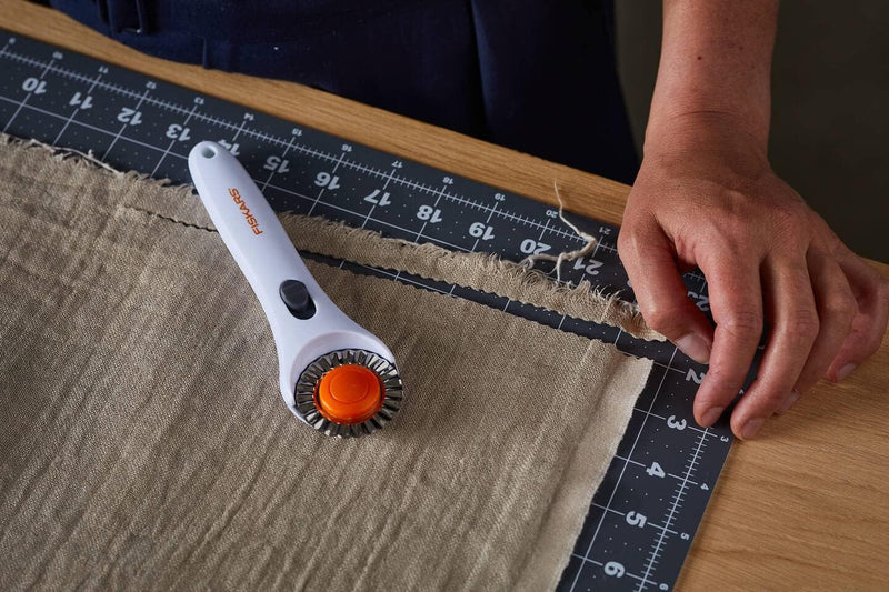 Fiskars A2 Schneidematte, 45 cm x 60 cm, Schnittfest, 1003895 A2: 45 x 60 cm Single, A2: 45 x 60 cm
