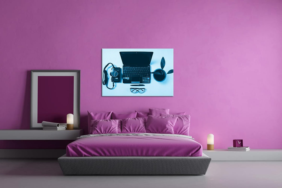 deyoli ausgestatteter Arbeitsplatz im Büro Format 80x60 Effekt: Monocrome Blau als Leinwandbild, Mot