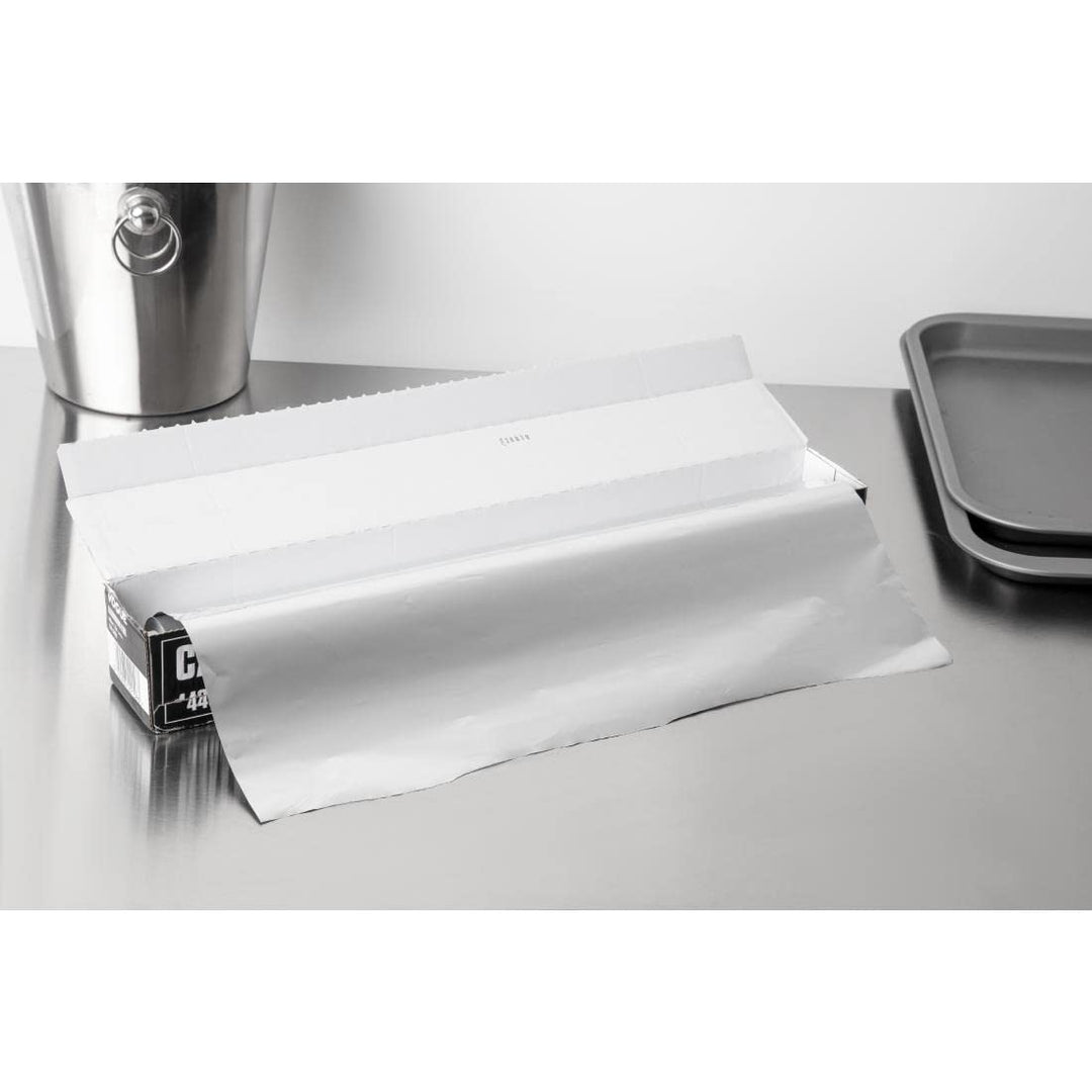 Vogue Alufolie für die Gastronomie - 440 mm x 75 Meter, Silber, mit gezackter Kante, 12 Mikron, Food