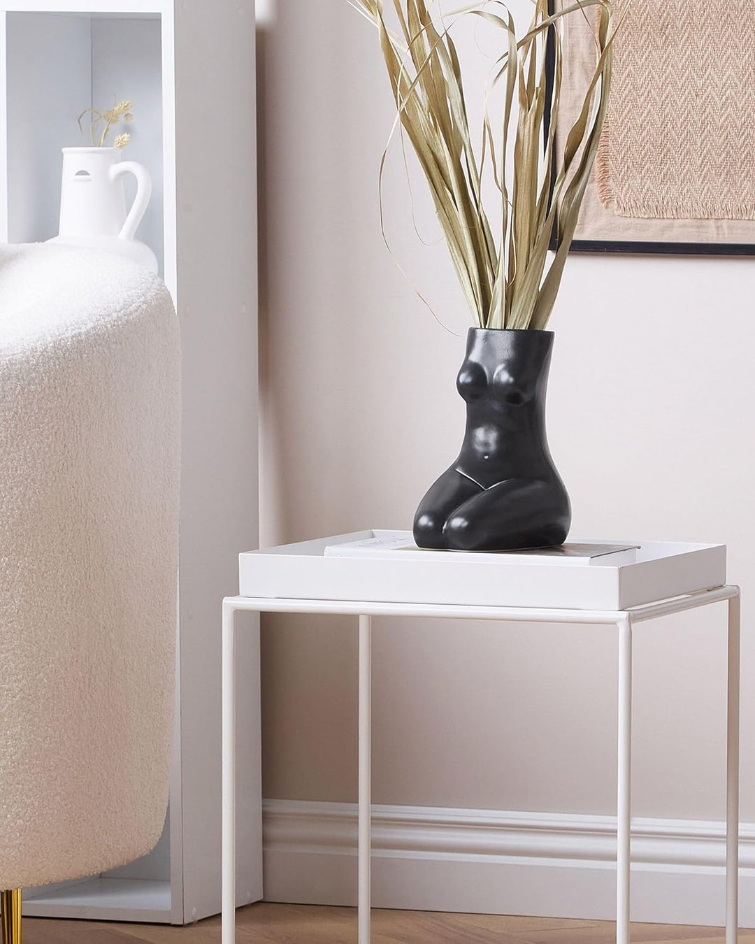 Blumenvase Keramik handgefertigt schwarz 22 cm weibliche Form Modern Pyrgos