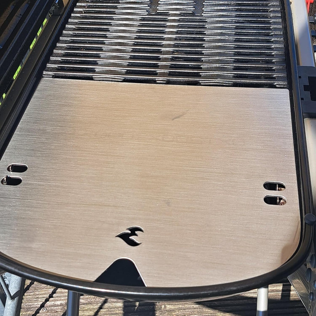 Grillrost.com Das Original Edelstahl Grillplatte | Plancha passend für Weber Traveler - ersetzt eine