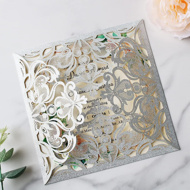 Hosmsua 20 Stück Silber Laser Cut Hohlblumenhochzeits Hochzeitseinladungskarten mit Umschläge Brautp