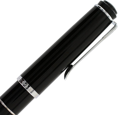 Pelikan Füllhalter Classic 215, Schwarz-Ringe, Feder EF (extra-fein), hochwertiger Kolbenfüller im G