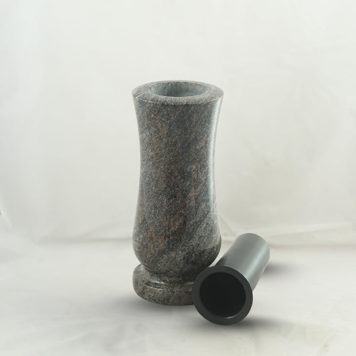 designgrab Taille-small Grabvase aus Granit Gneis Halmstad - sehr kleine Vase für Wand- und kleine U