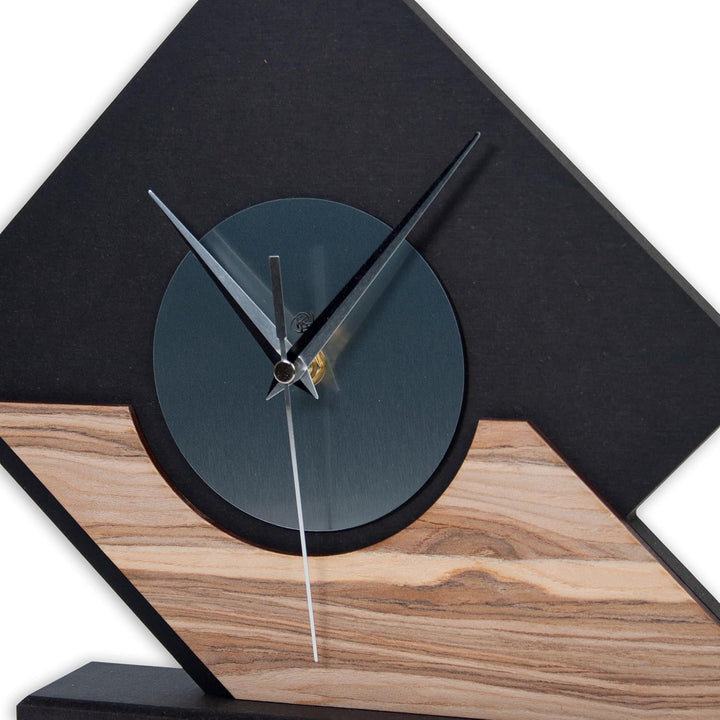 Kreative Feder Moderne Holz-Tischuhr mit stilvollen Akzenten aus Nussbaum Echtholzfurnier &amp; Aluminiu