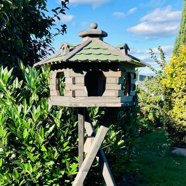 DARLUX Vogelfutterhaus XL Sechseck Vogelhaus + Ständer Futterstelle Braun/Grün XL mit Ständer Dunkel