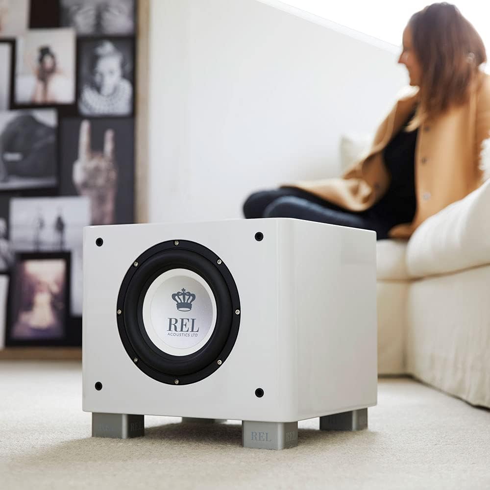 REL Acoustics T/7x Subwoofer, 8 Zoll Front-Firing Driver, Arrow™ Wireless Port, Hochglanz Weiss, Wei