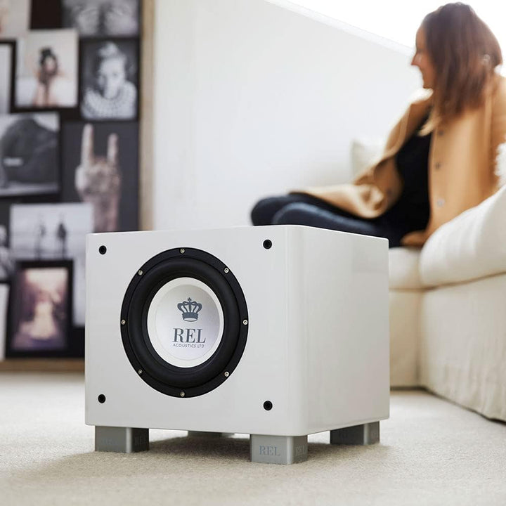 REL Acoustics T/7x Subwoofer, 8 Zoll Front-Firing Driver, Arrow™ Wireless Port, Hochglanz Weiss, Wei
