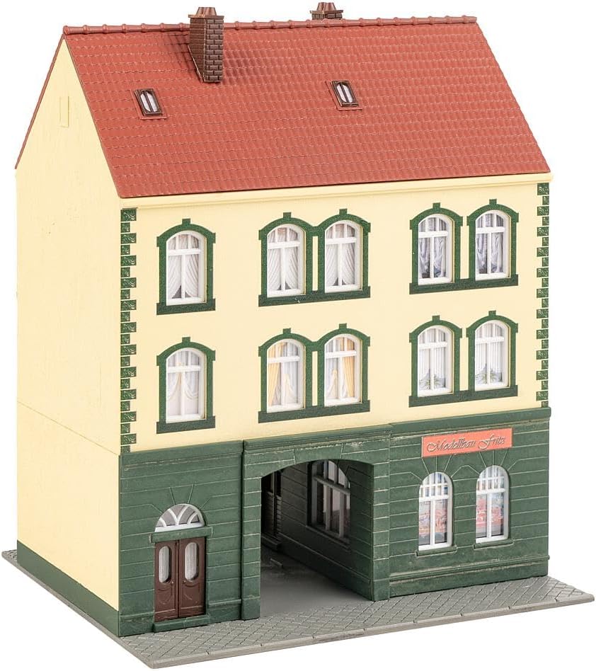 Faller 130628 Stadthaus mit Modellbaugeschäft, 13.6 x 12.5 x 17.4 cm