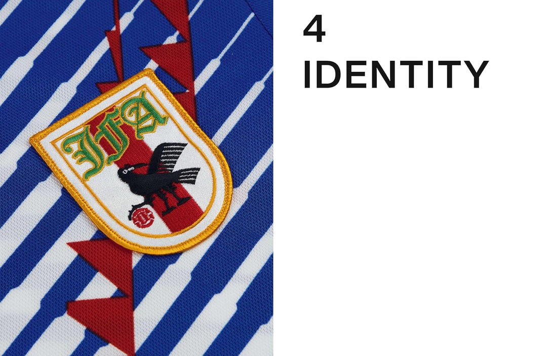 Classic Football Shirts: The Ultimate Guide to Iconic Football Kits, Gebundenes Buch