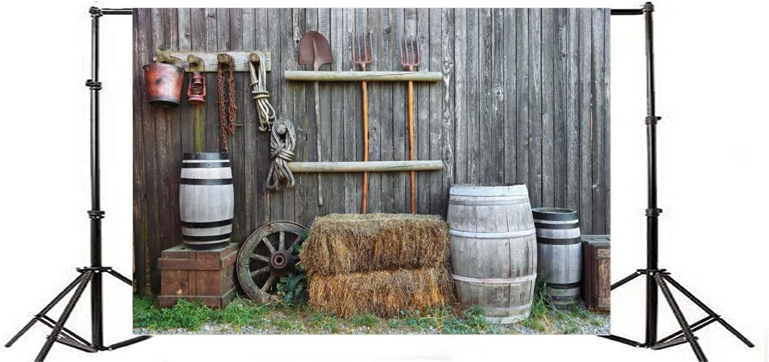 Renaiss 3x2.5m Landschaft Bauernhaus Scheune Hintergrund Fass Heuballen Heugabel Wagon Wheel Western
