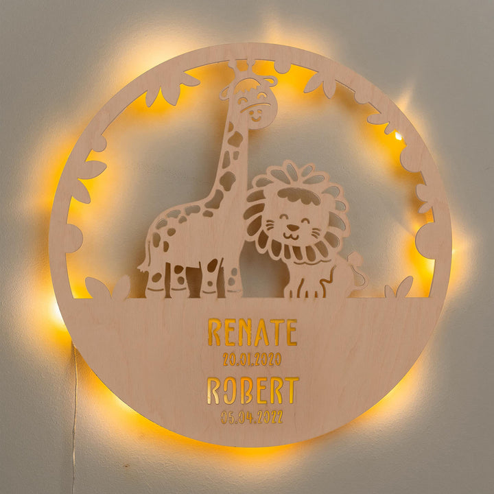 LAUBLUST Nachtlicht Kinderzimmer Personalisiert - Löwe & Giraffe - 30x0,4 cm - Natur - Wandlampe Hol