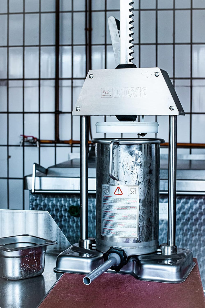 F. DICK Wurstfüller (Füllmenge 12 Liter, Wurstfüllmaschine für Metzger / Fleischer / Hobbyköche / BB