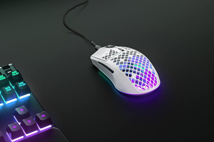 SteelSeries Aerox 3 - RGB Gaming-Mouse mit Öffnungen in der Oberfläche - Federleichtes, wasserabweis