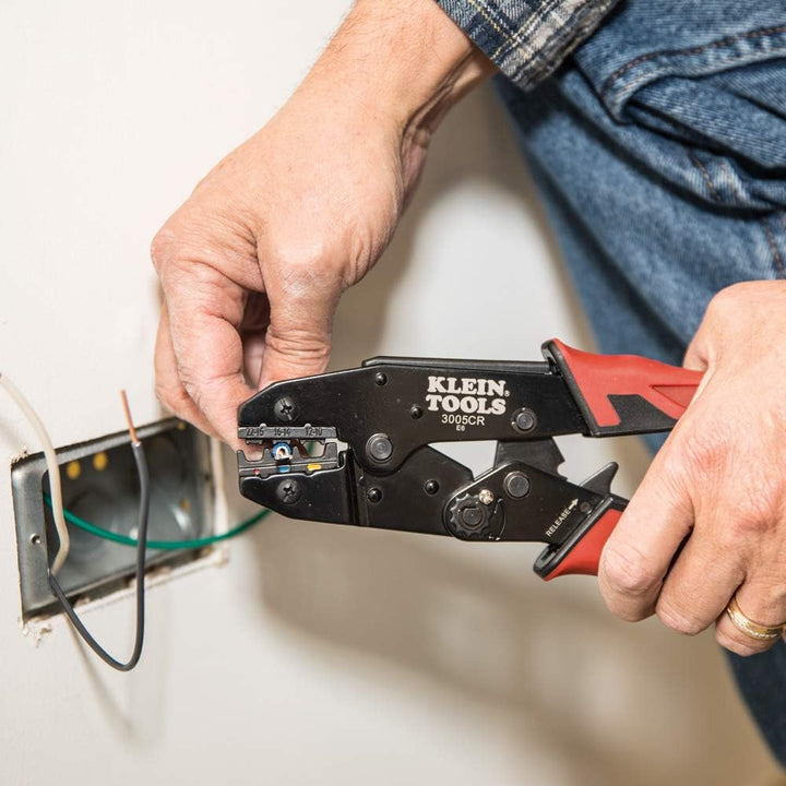 Klein Tools 3005CR Draht-Crimper Werkzeug, Ratsche isolierte Klemmzange für 10 bis 22 AWG Draht, Cri
