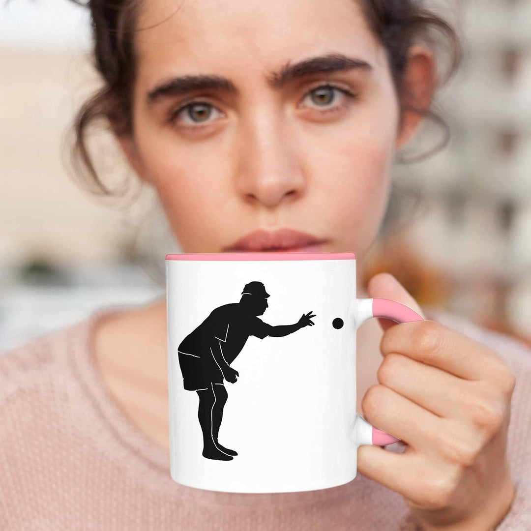 Trendation - Boule Tasse Geschenk Boule-Spieler Geschenkidee Spruch Grafik Werfender Boule Spieler (