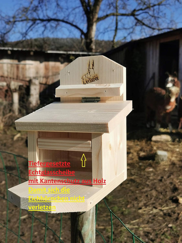 Komplett zusammengebautes, massives, stabiles Eichhörnchen Futterhaus Futterstation Made in Germany