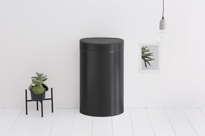 Brabantia Touch Bin New mit herausnehmbaren Kunststoffeinsatz, Matt Black, 40 L