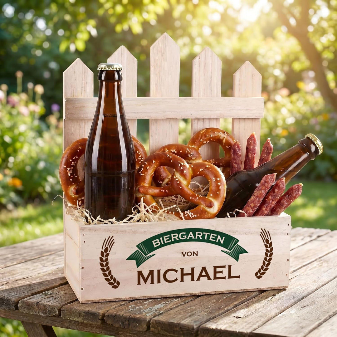 Herz & Heim® Geburtstags-Geschenk Pflanzkiste mit Personalisierung als Geschenkverpackung Biergarten