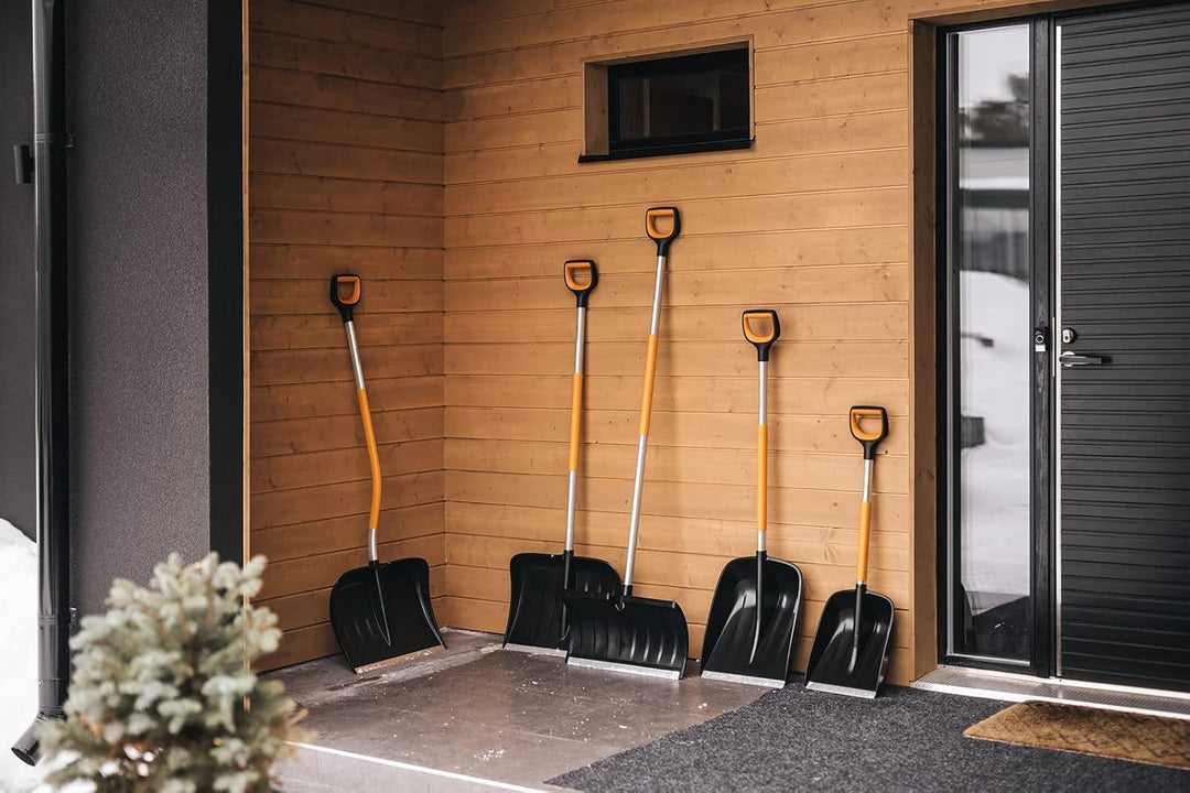 Fiskars Auto-Schneeschaufel, X-series, Länge: 98 cm, Aluminium/Polymer, Schwarz/Orange/Grau, 1057393