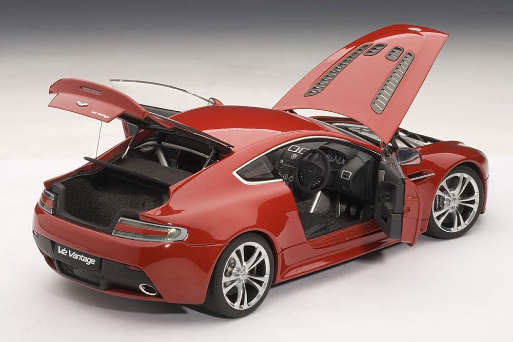 Unbekannt Aston Martin V12 Vantage 2010 (RED) AutoArt 1:18