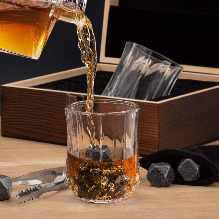 Maverton Whisky Steine Set - in Holzbox mit Gravur - 8 Eiswürfel + 2 Whisky Gläser - wiederverwendba