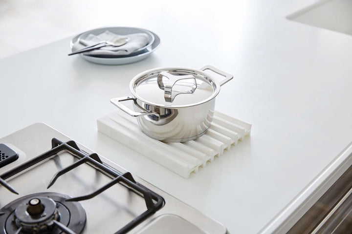 Yamazaki 3835-P Home Faltbares Abtropfgestell – Küche Geschirr Abtropfmatte, Silikon, White One Size