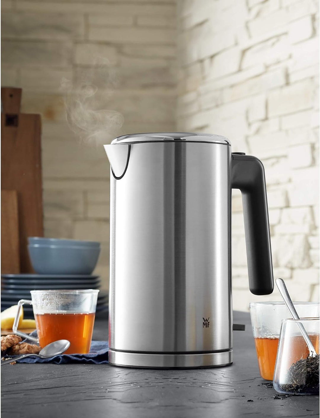 WMF Lono Wasserkocher Edelstahl 1,3l, doppelwandig, elektrischer Wasserkocher mit Kalkfilter, 2400 W