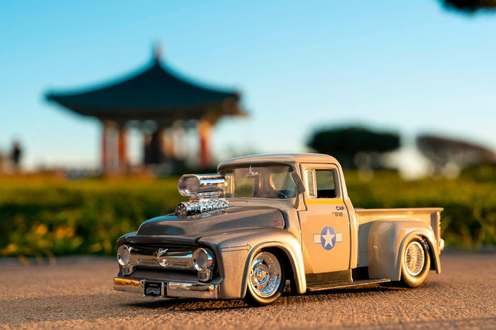 Jada Toys Street Fighter 1956 Ford Pickup 1:24