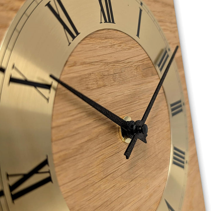 Natuhr Tischuhr Eiche Buche Holz - Knick - Massivholz Design 17,5 x 17,5 cm (geräuscharmes Quarz-Uhr