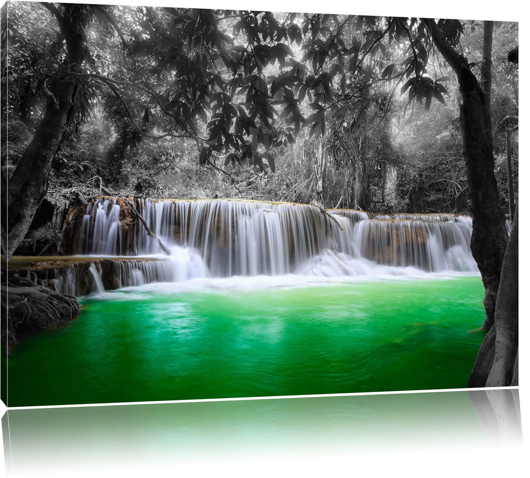 schöner Wasserfall im Dschungel schwarz/weiss Format: 100x70 auf Leinwand, XXL riesige Bilder fertig