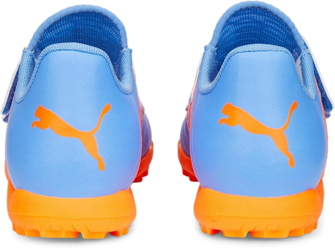 PUMA Unisex Future Play Tt V Jr Fussballschuh 38.5 EU Blue Glimmer Puma White Ultra Orange, 38.5 EU