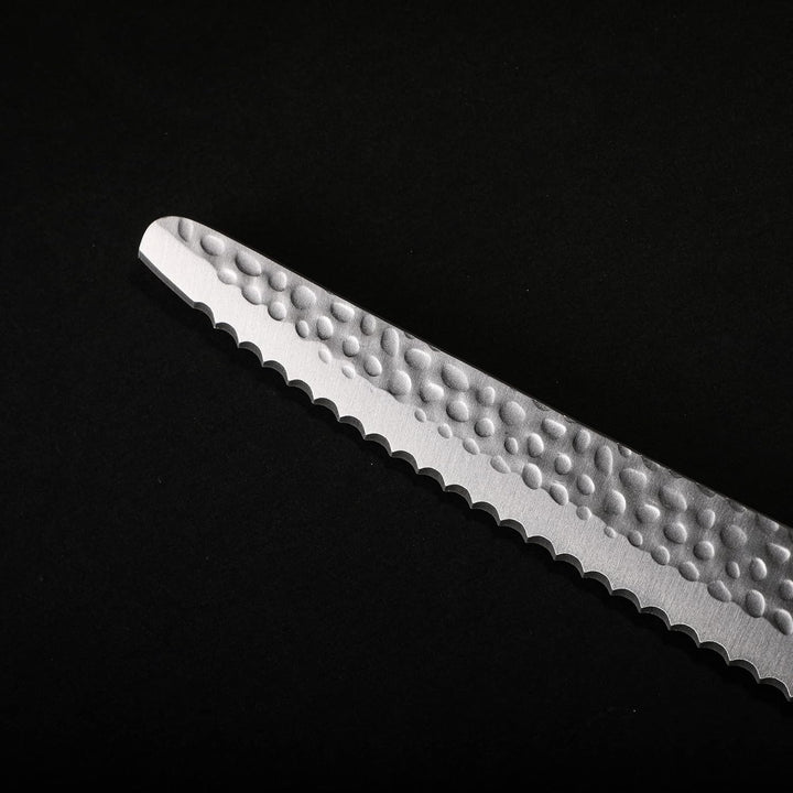KOTAI Brotmesser| Messer mit Wellenschliff | 20-cm-Klinge | Von Hand gehämmert und geschärft | Ultra