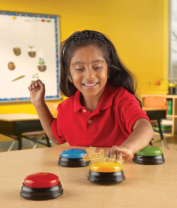 Learning Resources Antwort-Buzzer Licht & Sound 4er-Set – Quizshow-Signalgeräte Ø 9 cm für Familie,
