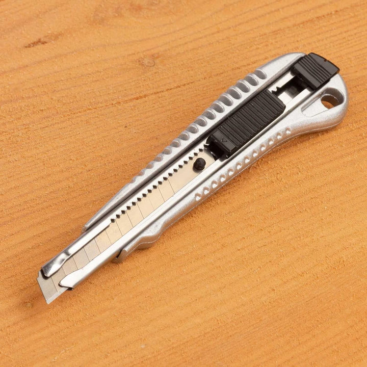 Julido Cuttermesser, 48 Stück, Teppichmesser für Profis, mit 9 mm Abbrechklinge, Arbeitsmesser aus A