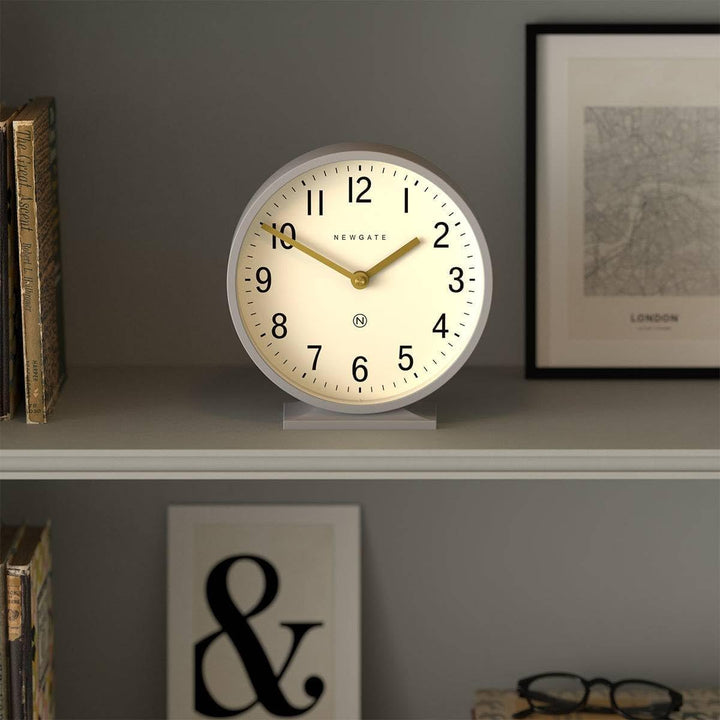 NEWGATE® Q Kaminsims Uhr | Moderne Klassische runde kaminuhr | Uhrwerk grau | Zeitgenössischer Stil