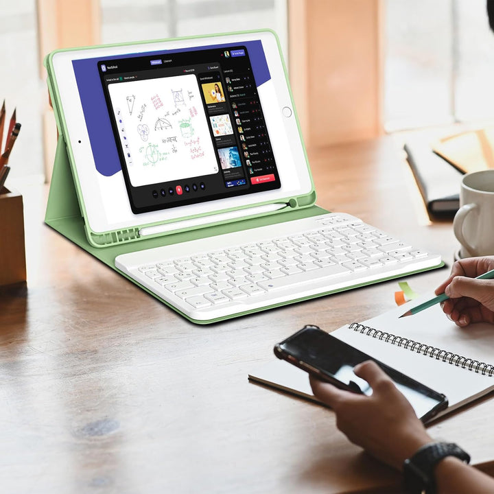 hülle mit Tastatur für iPad 9/8/7 Generation (2021/2020/2019) 10,2 Zoll, weiche TPU-Rückseite mit St