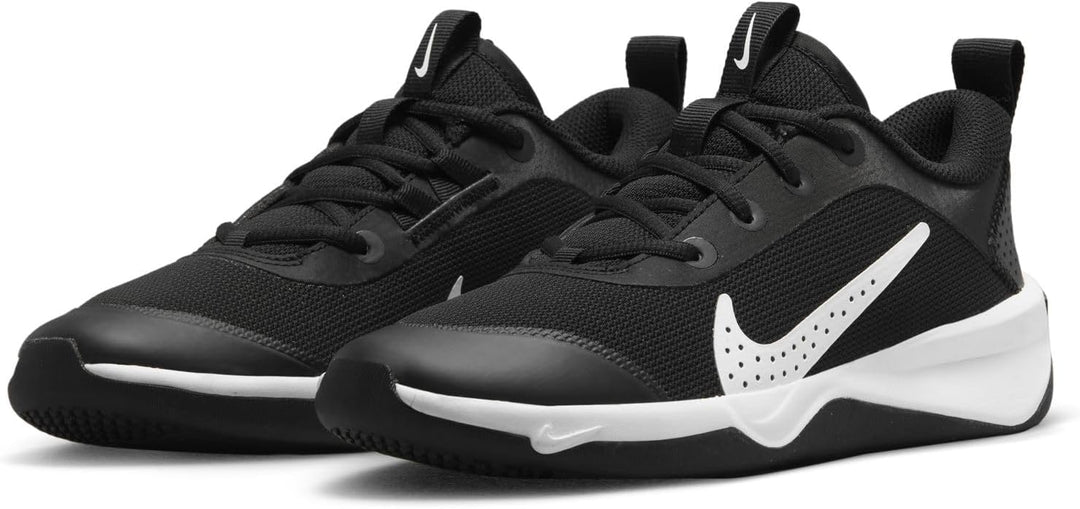 Nike Omni Multi-Court Schuh Für Jüngere Kinder 27.5 EU Black White, 27.5 EU Black White