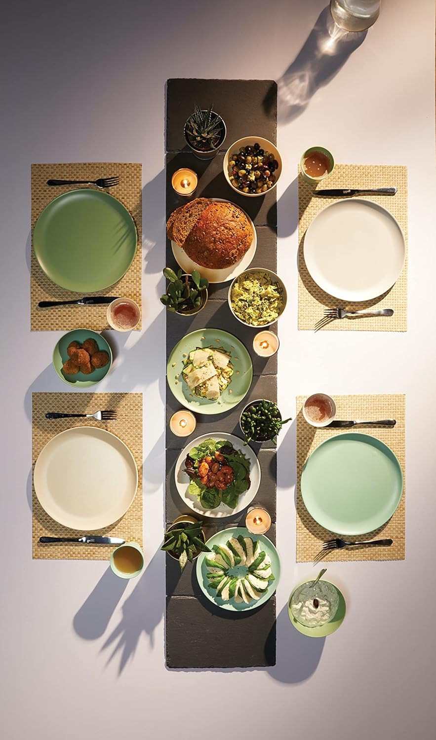 KitchenCraft 4er-Set Teller aus Melamin, mehrfarbige Teller aus der Colourworks Design Kollektion, B