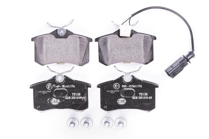 HELLA PAGID 8DB 355 018-601 Bremsbelagsatz - T5138 - Dicke/Stärke: 17.2mm - Bremssystem: Lucas - mit