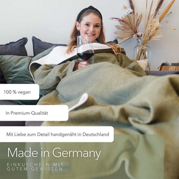 Kuscheldecke mit Ärmeln *Made IN Germany* - Extra kuschlig warme Ärmeldecke in XL Grösse -145 x 210