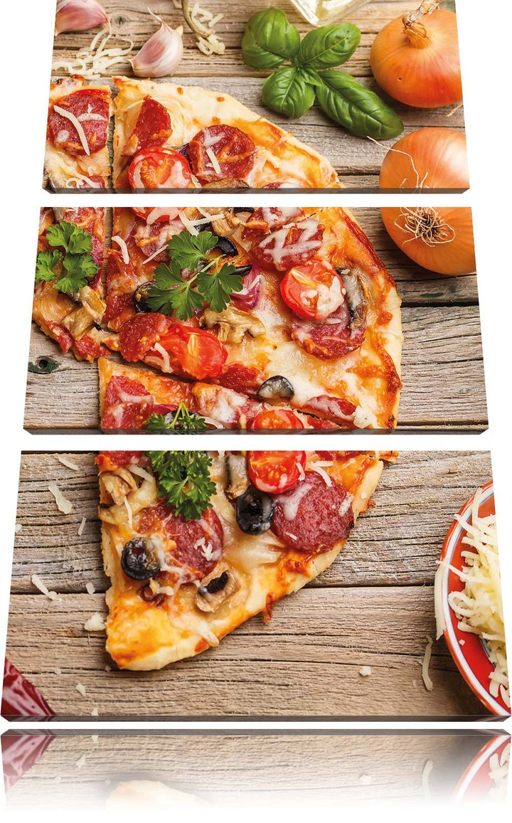 Pixxprint Pizza Italia auf Holztisch als Leinwandbild/Grösse: 3 Teilig (120x80) cm/Wandbild/Kunstdru