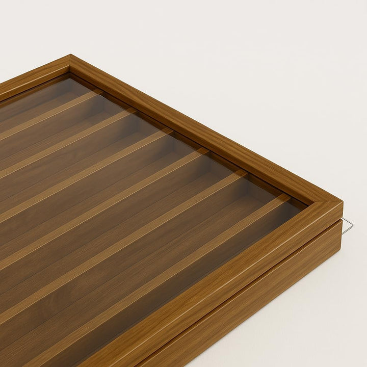 Vitrine Miniatur-Kollektionen, Finish Eiche, Masse (B/T/H): 50 x 5 x 40 cm. 50*5*40 cms, 50*5*40 cms