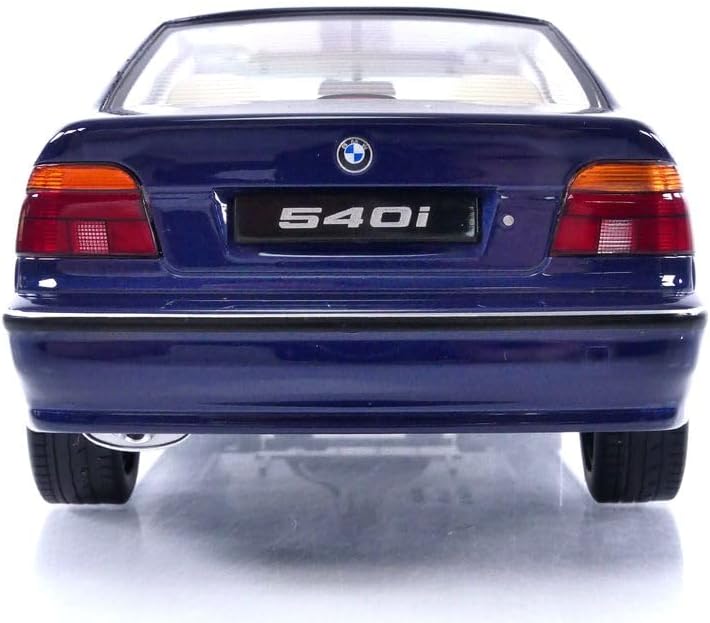 Kk Scale Models - BMW 540i E39 Limousine - 1995-1/18