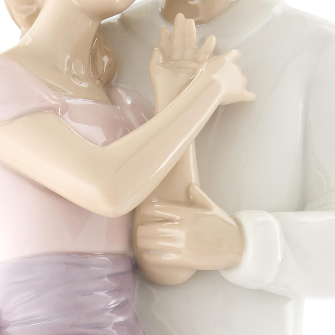 NAO Porcelain by Lladro Dreams of Love (Engagement, Marriage, Wedding, Anniversary Collection) 20016