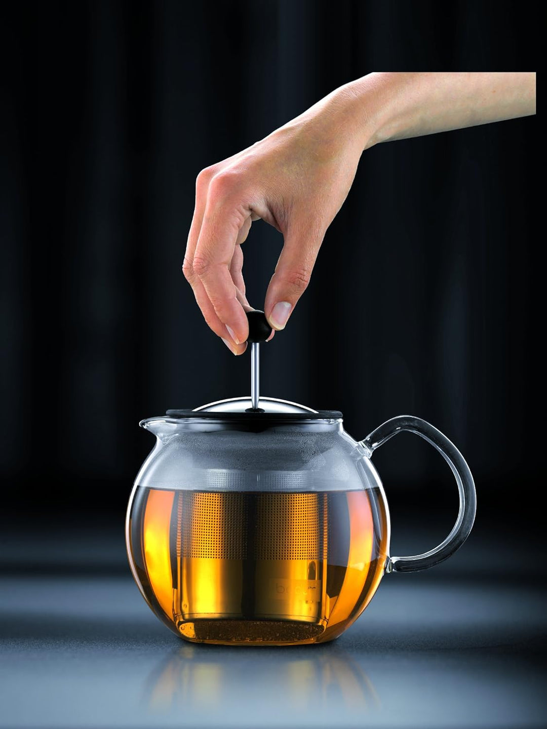 Bodum 1802-16 assam Teebereiter, (French Press System, PermanentEdelstahlfilter,Glasgriff),1,5L,shin