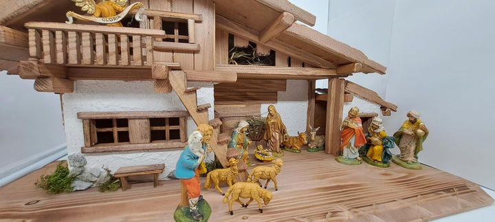 Weihnachtskrippe- Krippe Krippenstall Weihnachten-Weihnachtskrippe mit Figuren (K1F)